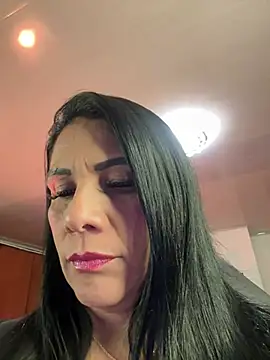 Snapshot of saaalome_1 chatting on 04-28-26, 10:25 saaalome 1 online show from 04-28-26, 10:25