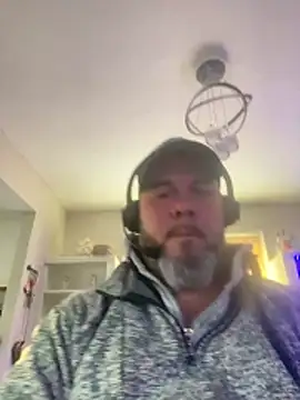 Cristian-Brayan online show from 12-16-25, 01:48