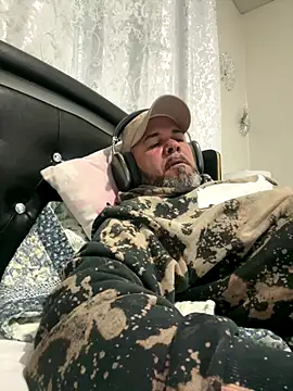 Cristian-Brayan online show from 10-18-25, 11:56