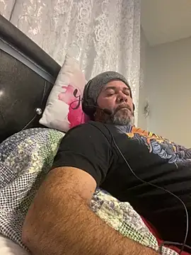 Cristian-Brayan online show from 01-15-26, 04:43