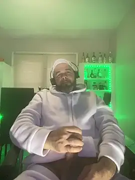 Cristian-Brayan online show from 01-18-25, 01:29