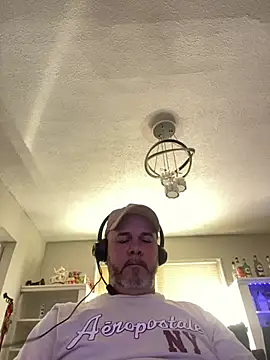 Snapshot of Cristian-Brayan chatting on 04-08-26, 02:40 Cristian-Brayan online show from 04-08-26, 02:40