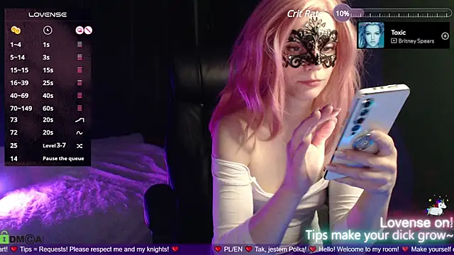 strawberry muffin online show from 03-10-25, 05:18