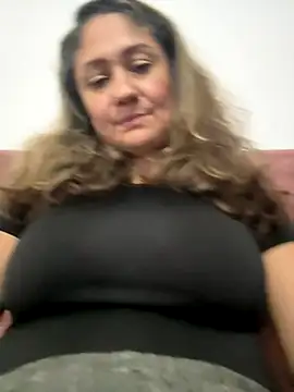 Snapshot of gabiTetas chatting on 10-16-25, 09:34 gabiTetas online show from 10-16-25, 09:34