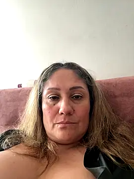 Snapshot of gabiTetas chatting on 09-22-25, 07:31 gabiTetas online show from 09-22-25, 07:31