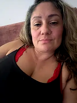 Snapshot of gabiTetas chatting on 10-25-25, 09:04 gabiTetas online show from 10-25-25, 09:04