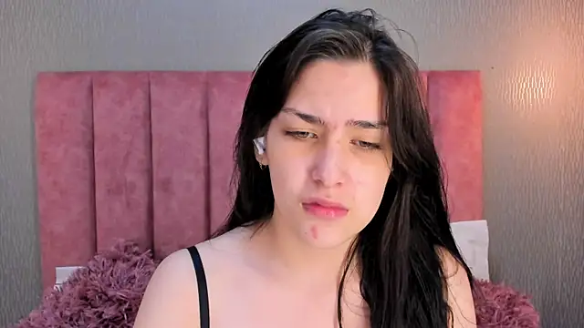 Alexa Thaylor  online show from 10-18-25, 03:25
