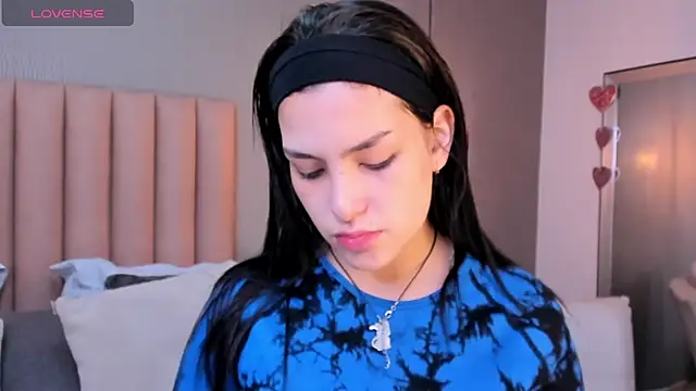 Alexa Thaylor  online show from 03-19-25, 02:46
