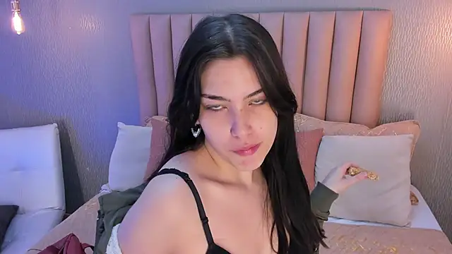 Alexa Thaylor  online show from 09-30-25, 03:29