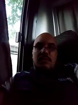 Snapshot of RobertoBuzios22 chatting on 11-13-25, 08:57 RobertoBuzios22 online show from 11-13-25, 08:57