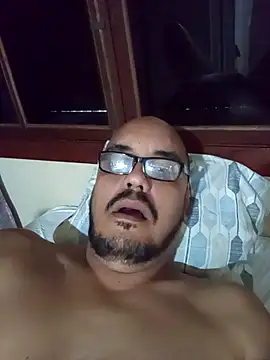 Snapshot of RobertoBuzios22 chatting on 09-26-25, 08:27 RobertoBuzios22 online show from 09-26-25, 08:27