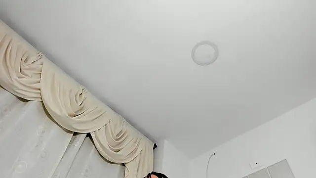 sarita loven online show from 11-26-25, 04:45