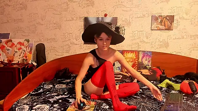 KagamiTayga online show from 10-29-25, 02:38