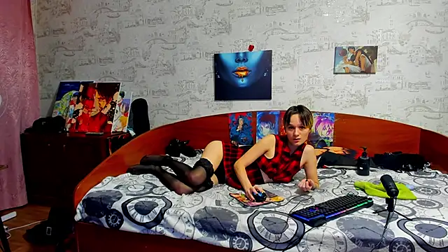 KagamiTayga online show from 11-09-25, 02:43