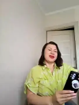 Snapshot of ROXOLANAA_SEXY chatting on 04-20-26, 09:45 ROXOLANAA SEXY online show from 04-20-26, 09:45