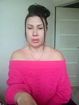 Snapshot of ROXOLANAA_SEXY chatting on 05-11-26, 10:16 ROXOLANAA SEXY online show from 05-11-26, 10:16