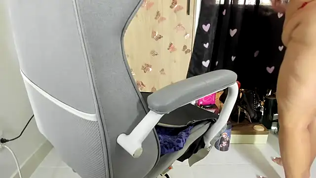 anawatson online show from 04-06-26, 06:31