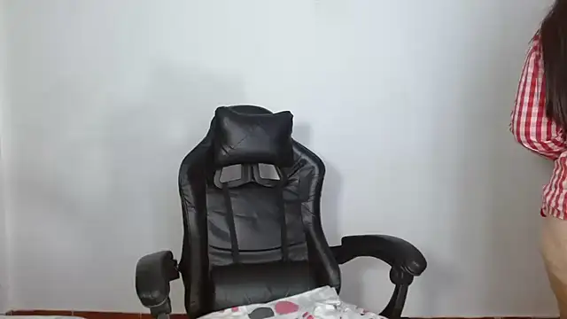 Victoriaevans1 online show from 04-08-26, 02:40