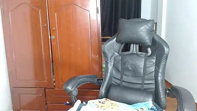 Victoriaevans1 online show from 07-17-26, 05:54