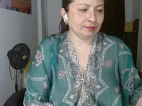 Victoriaevans1 online show from 02-06-26, 06:37