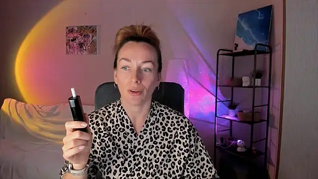 RebeccaMartinez online show from 10-15-25, 10:23