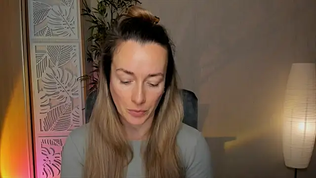 RebeccaMartinez online show from 02-25-26, 07:08