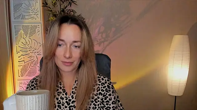 RebeccaMartinez online show from 02-09-26, 12:14