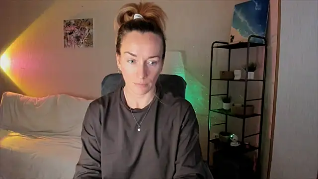 RebeccaMartinez online show from 11-02-25, 11:26