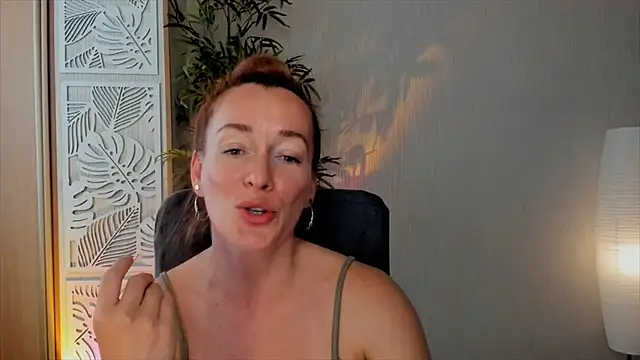 RebeccaMartinez online show from 06-07-26, 08:08
