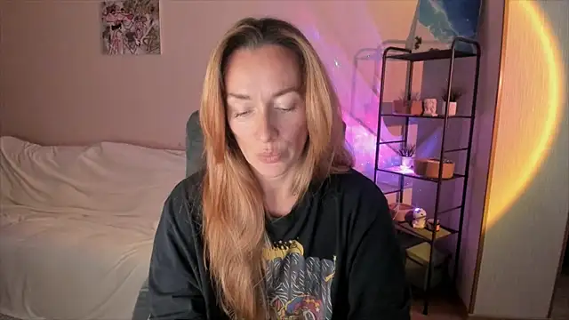 RebeccaMartinez online show from 10-03-25, 12:17