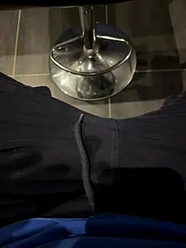 mattexhibe online show from 12-18-25, 07:50