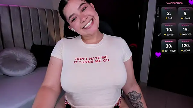 daniela hornny online show from 02-21-25, 03:34