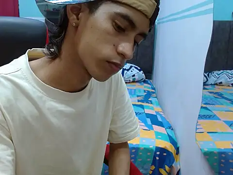 Angelstripboy online show from 03-18-25, 12:40