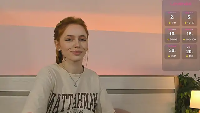 Snapshot of Phoenix_Margo chatting on 10-15-25, 03:16 Phoenix Margo online show from 10-15-25, 03:16