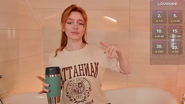 Snapshot of Phoenix_Margo chatting on 09-27-25, 03:12 Phoenix Margo online show from 09-27-25, 03:12