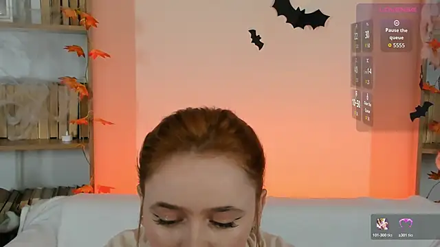 Snapshot of Phoenix_Margo chatting on 10-29-25, 03:27 Phoenix Margo online show from 10-29-25, 03:27