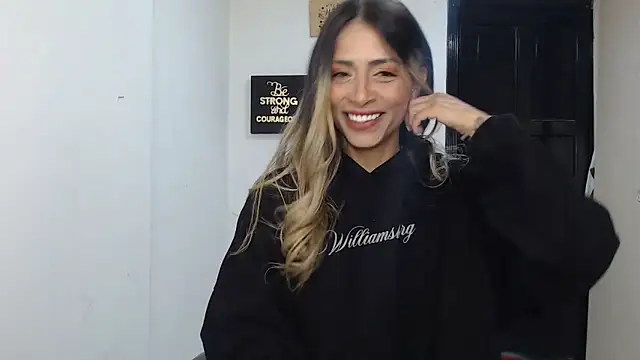 Liamiler01  online show from 09-23-25, 12:34