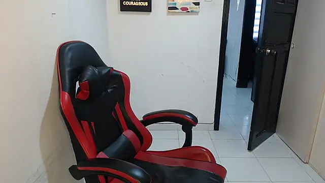 Snapshot of Liamiler01_ chatting on 02-06-26, 12:34 Liamiler01 online show from 02-06-26, 12:34