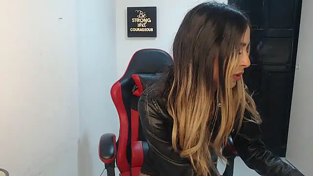 Liamiler01  online show from 10-04-25, 11:23