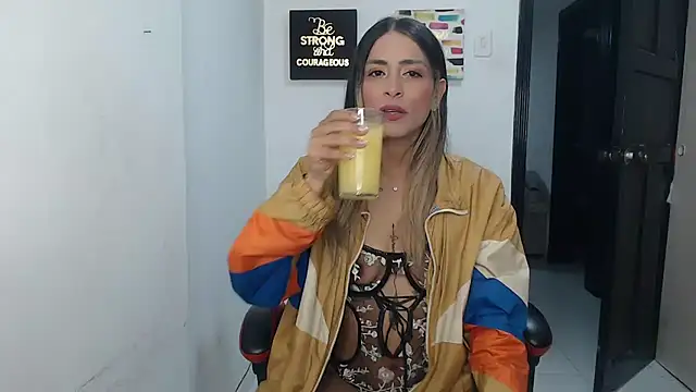 Liamiler01  online show from 10-24-25, 12:42