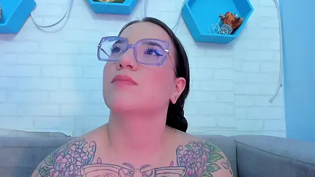 Snapshot of DEVA_BLUE_ chatting on 01-28-25, 08:04 DEVA BLUE  online show from 01-28-25, 08:04