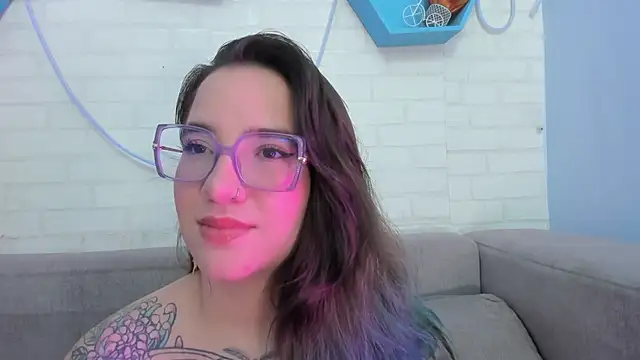 Snapshot of DEVA_BLUE_ chatting on 02-10-25, 06:53 DEVA BLUE  online show from 02-10-25, 06:53