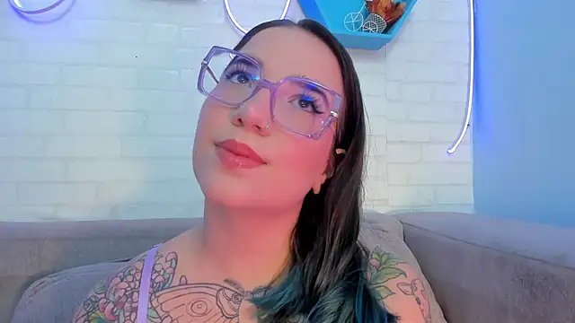 Snapshot of DEVA_BLUE_ chatting on 01-23-25, 05:13 DEVA BLUE  online show from 01-23-25, 05:13