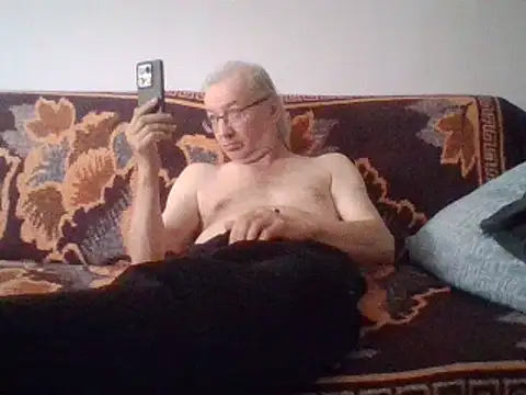 Snapshot of cumloverboyxx69 chatting on 03-22-25, 02:58 cumloverboyxx69 online show from 03-22-25, 02:58