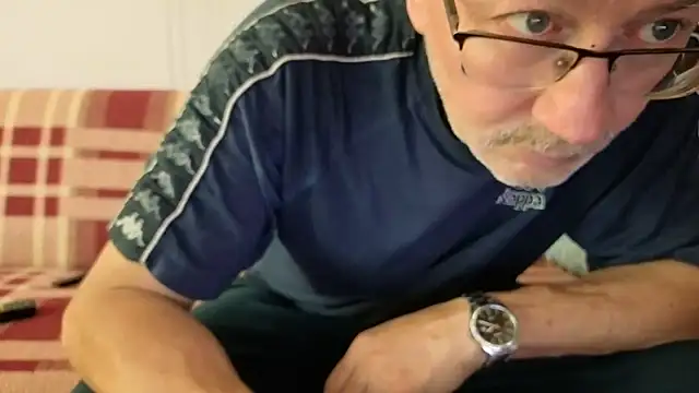 Snapshot of cumloverboyxx69 chatting on 09-24-25, 12:22 cumloverboyxx69 online show from 09-24-25, 12:22