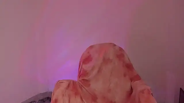 Snapshot of _lh_ chatting on 10-14-25, 01:12  lh  online show from 10-14-25, 01:12