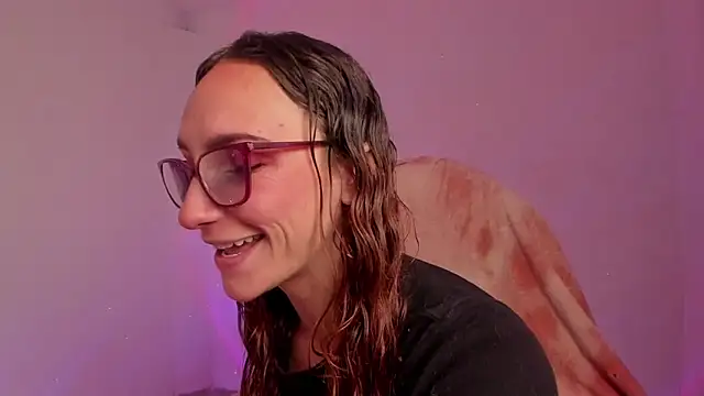 Snapshot of _lh_ chatting on 09-18-25, 01:36  lh  online show from 09-18-25, 01:36