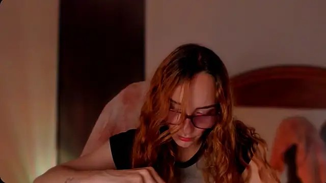 Snapshot of _lh_ chatting on 02-20-25, 03:30  lh  online show from 02-20-25, 03:30