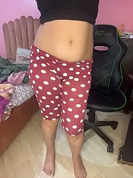 Maria-cuty online show from 10-15-25, 09:23