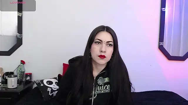 Amy Aloqua online show from 09-30-25, 03:29